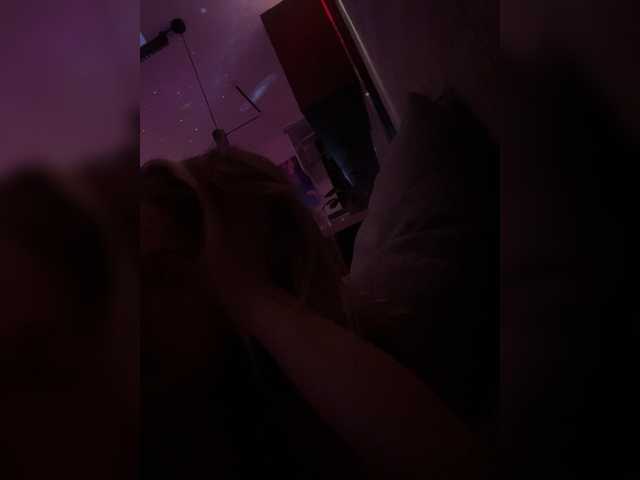 EvaaLove live webcam show