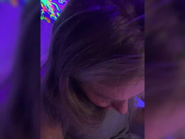 EvaaLove live webcam show