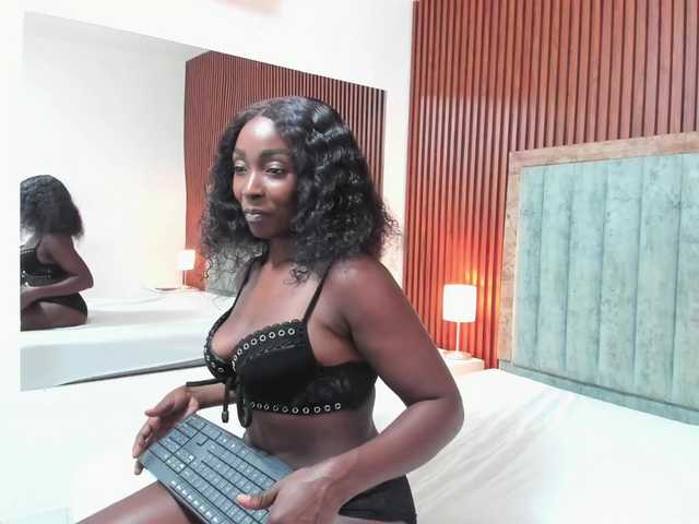 MeganBenz live webcam show