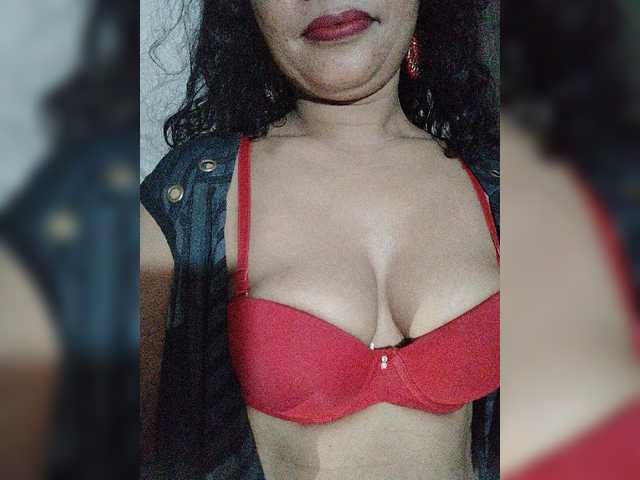 Girja-P-M live cam on BongaCams