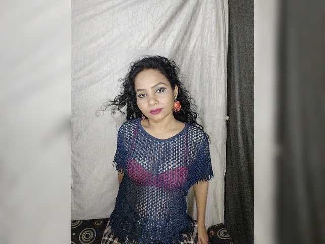 Girja-P-M live cam on BongaCams