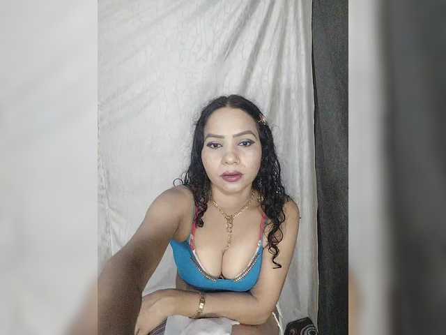 Girja-P-M live cam on BongaCams