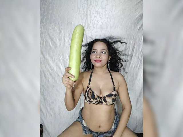 Girja-P-M live cam on BongaCams