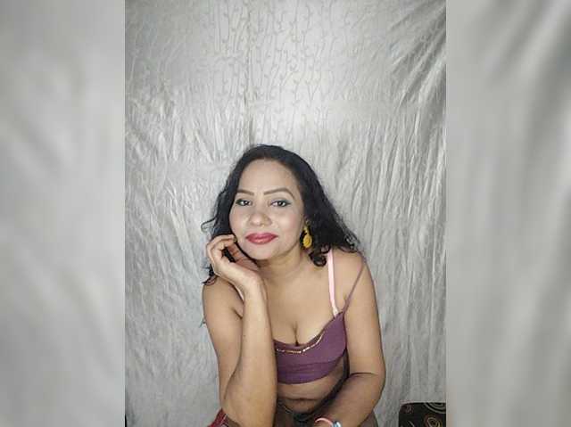 Khushi-wow live cam preview