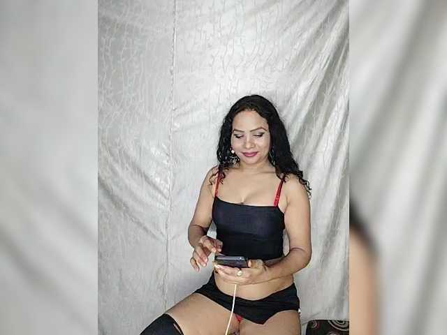 Girja-P-M live cam on BongaCams
