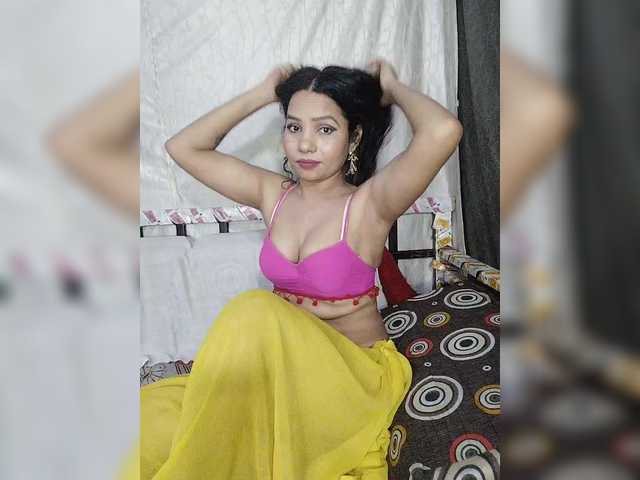 Girja-P-M live cam on BongaCams