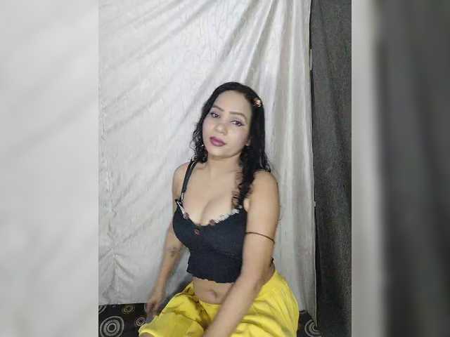 Girja-P-M live cam on BongaCams