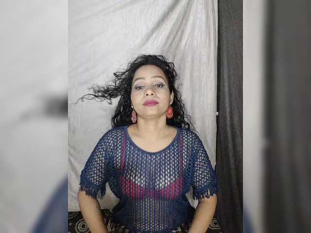 Girja-P-M live cam on BongaCams