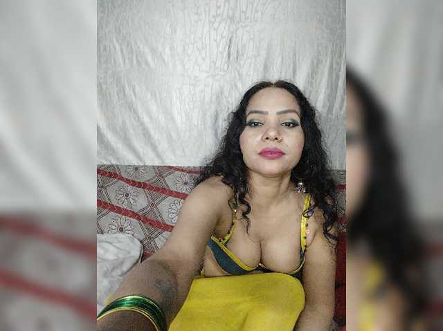 Khushi-wow live cam on BongaCams