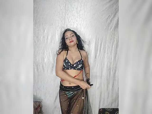 Girja-P-M live cam on BongaCams