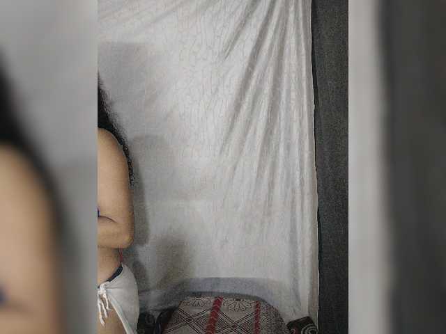 Khushi-wow live cam preview