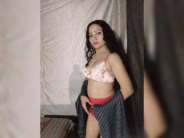 Girja-P-M live cam on BongaCams
