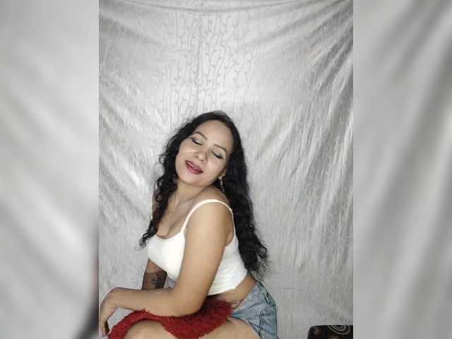Girja-P-M live cam on BongaCams