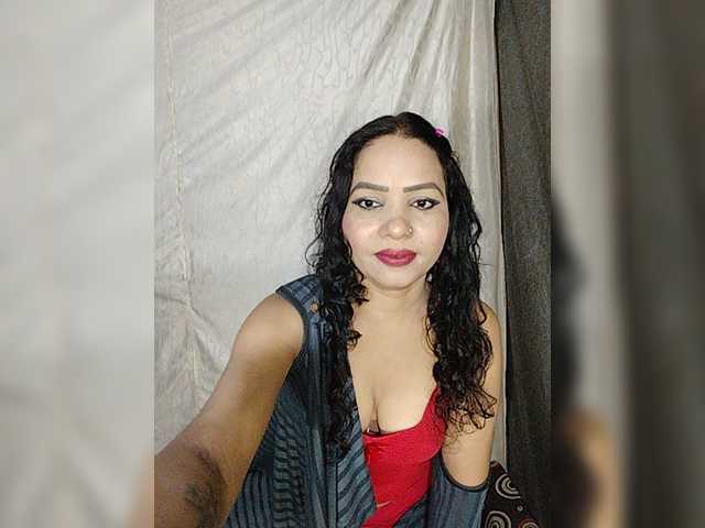 Khushi-wow live cam preview