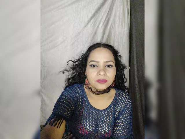 Girja-P-M live cam on BongaCams