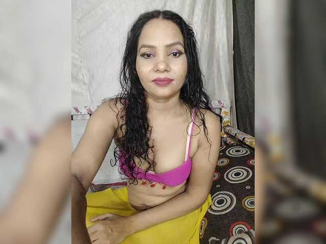 Girja-P-M live cam on BongaCams