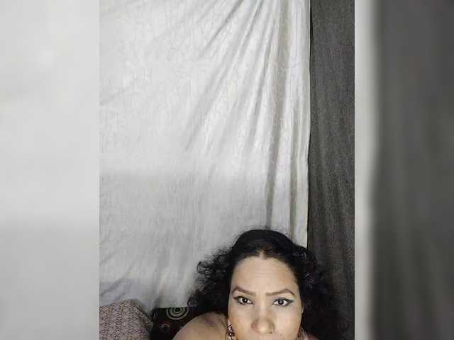 Girja-P-M live cam on BongaCams