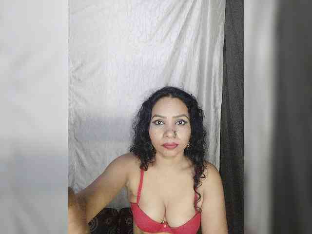 Khushi-wow webcam