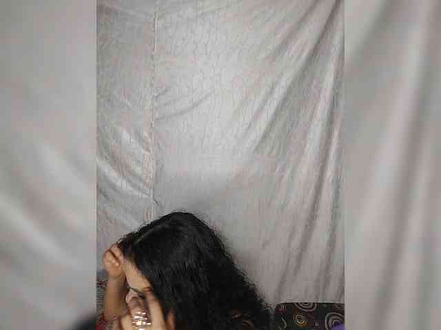 Khushi-wow webcam