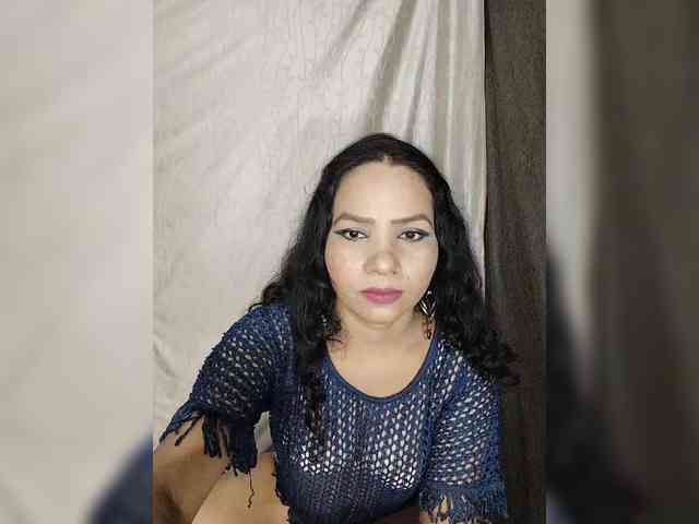 Model: Khushi-wow