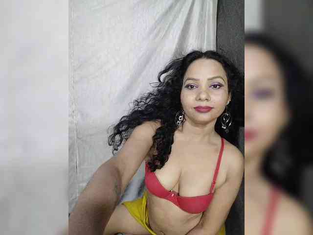 Khushi-wow webcam
