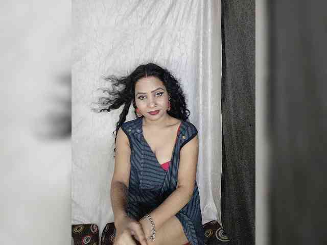 Khushi-wow webcam