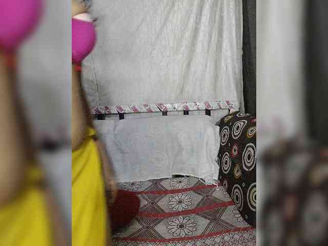 Khushi-wow webcam