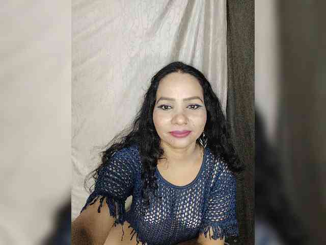 Model: Khushi-wow