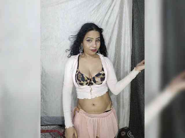 Khushi-wow webcam