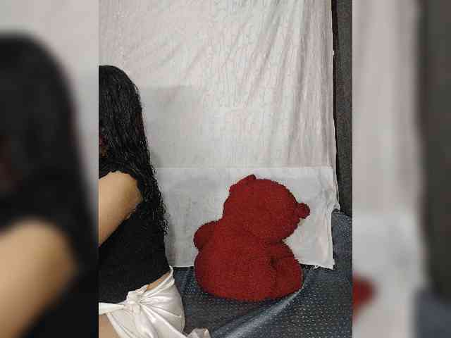 Khushi-wow webcam