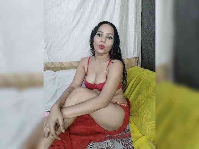 Khushi-wow webcam