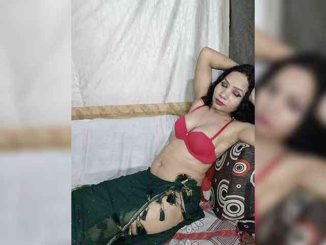 Model: Khushi-wow