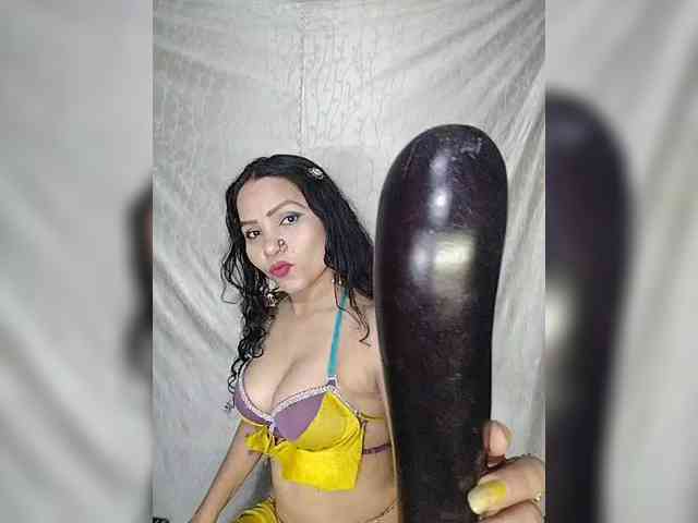 Khushi-wow webcam
