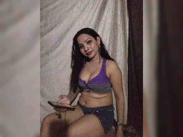 Khushi-wow webcam