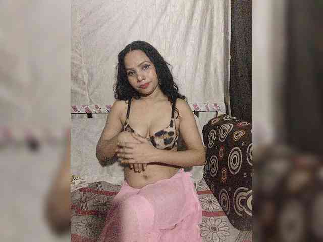 Khushi-wow webcam