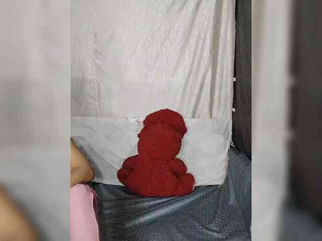 Khushi-wow webcam