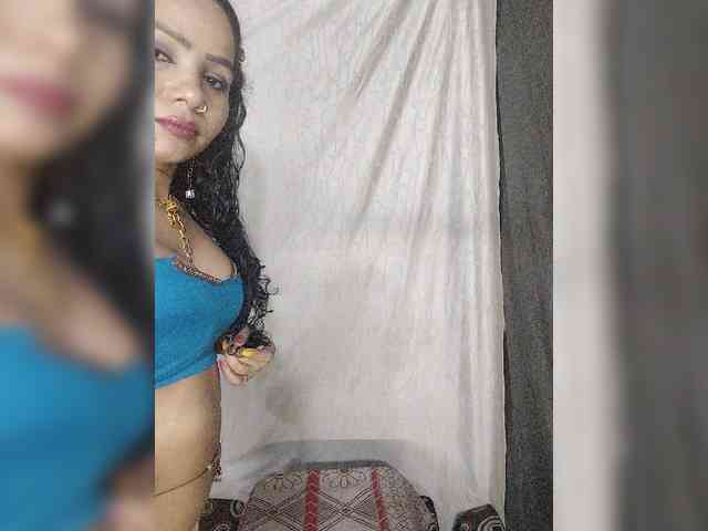 Khushi-wow webcam