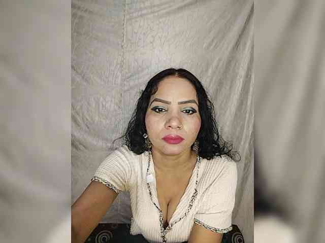 Khushi-wow webcam