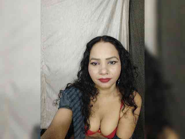 Khushi-wow webcam