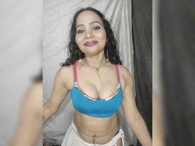Khushi-wow webcam