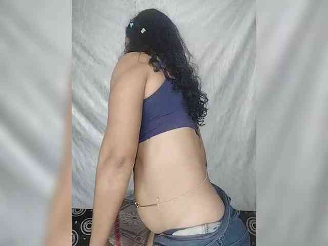 Khushi-wow webcam