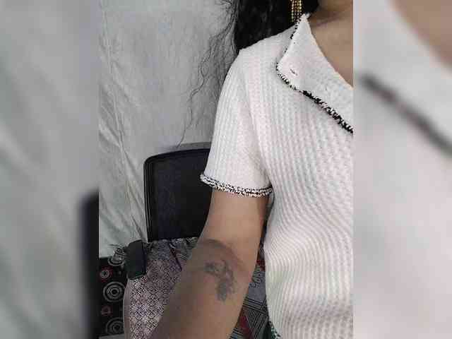 Khushi-wow webcam