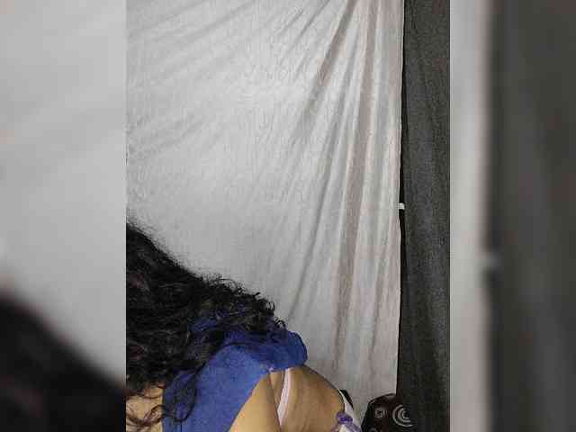 Khushi-wow webcam