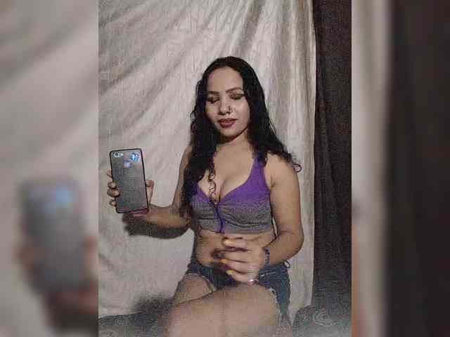 Khushi-wow webcam