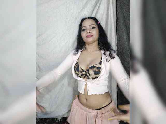 Khushi-wow webcam