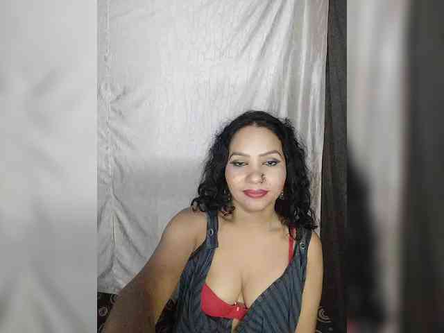 Khushi-wow webcam