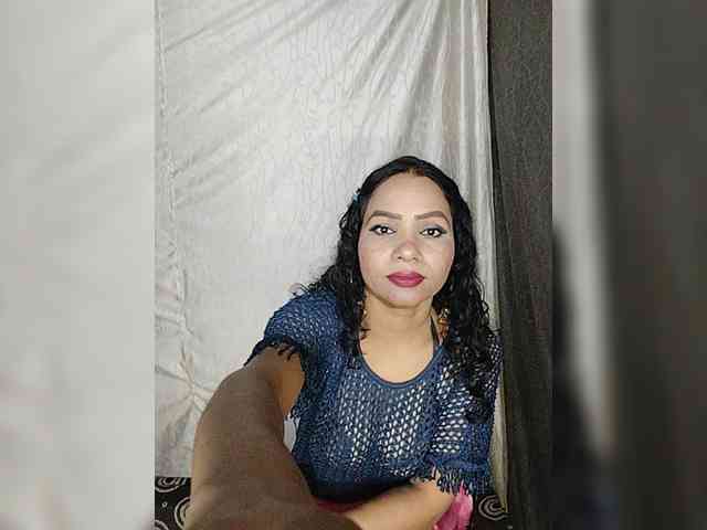 Khushi-wow webcam