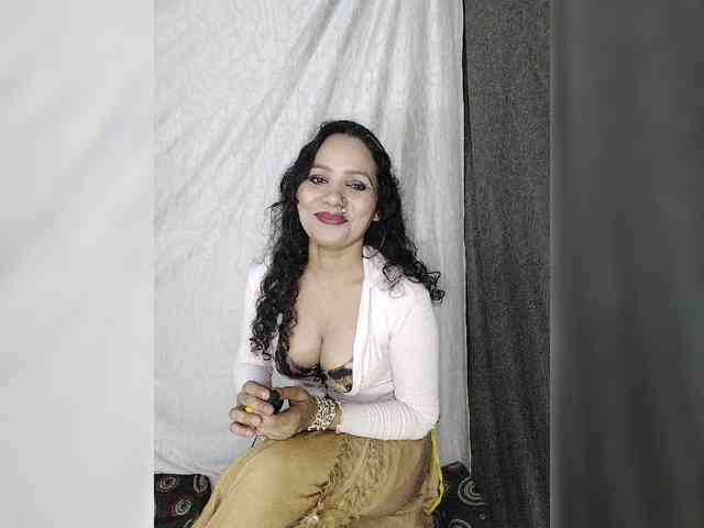 Khushi-wow webcam