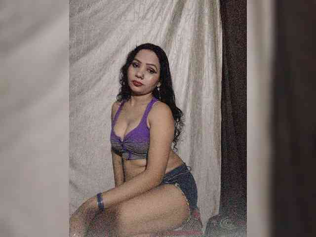 Khushi-wow webcam
