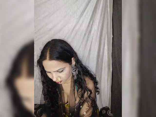Khushi-wow webcam